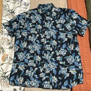 Men’s Perry Ellis floral dress shirt